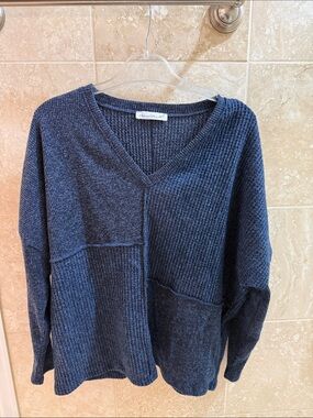 Keren Hart Women's Navy V-Neck Patchwork Knit Sweater